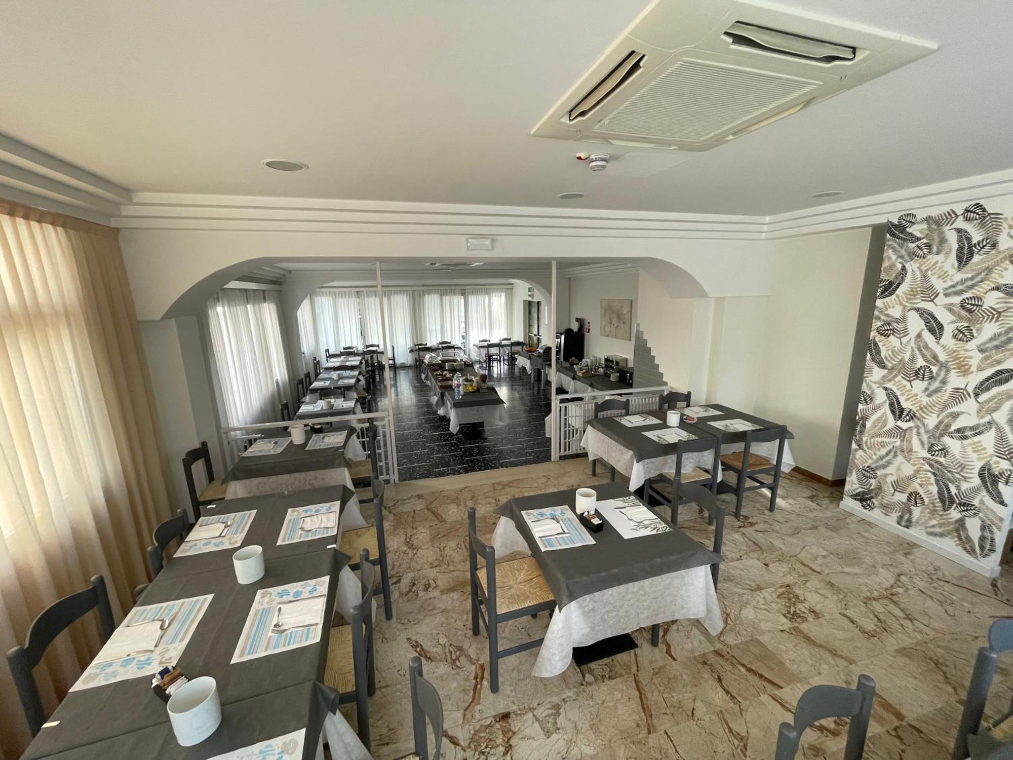 Couette-café D'annunzio Cattolica